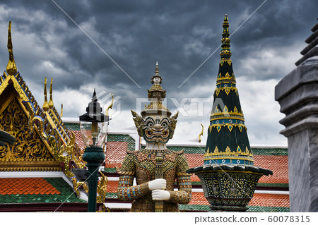 Giant Yak, Yaksha statue with large teeth, 60078315