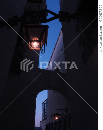 Street lamp and path 60087292