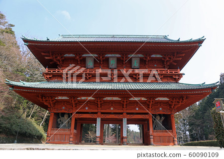 Koyasan Daimon is a winter world heritage site Koyasan Daimon is a winter world heritage site 60090109