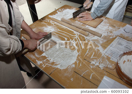 Soba making experience classroom 60093102