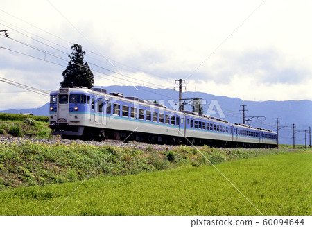 1996 Nagano color 169 series 4 trains running on the Iida Line 1996 Nagano color 169 series 4 trains running on the Iida Line 60094644