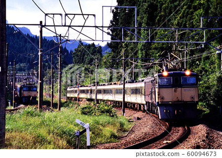 1996 EF634 and 189 Series L Express Asama going on Usui Pass 1996 EF634 and 189 Series L Express Asama going on Usui Pass 60094673