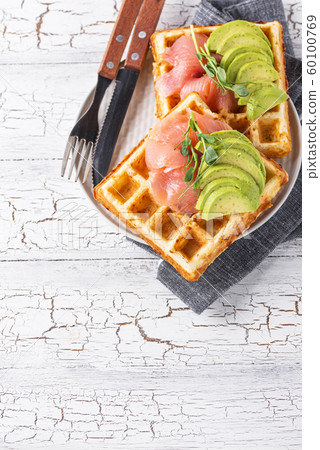 Keto cheese waffle with avocado Keto cheese waffle with avocado 60100769
