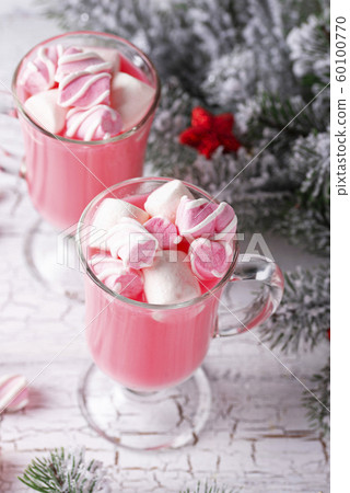 Ruby hot chocolate or pink cocoa 60100770
