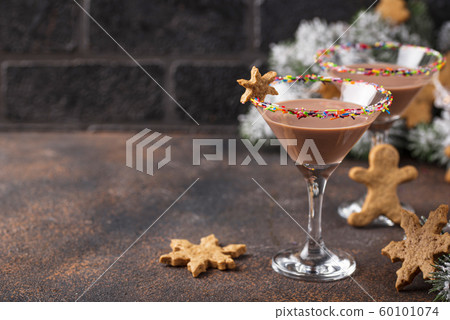 Sugar cookie martini with sprinkles rim Sugar cookie martini with sprinkles rim 60101074