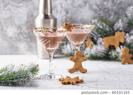 Sugar cookie martini with sprinkles rim Sugar cookie martini with sprinkles rim 60101165