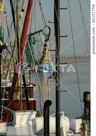 winter time in the harbor of greetisel 60101708