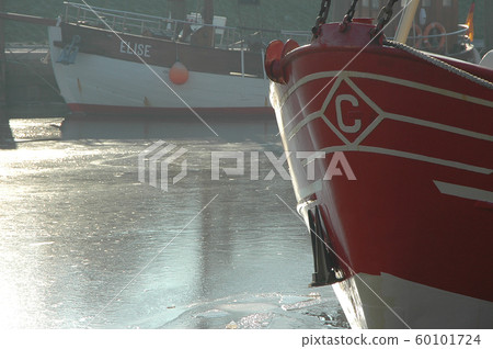 winter time in the harbor of greetisel 60101724