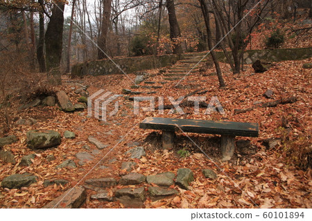景陵谷漢山北部國家公園 景陵谷漢山北部國家公園 60101894