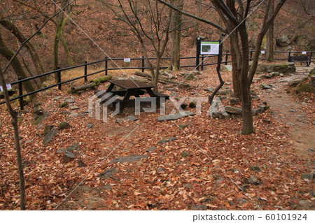 景陵谷漢山北部國家公園 景陵谷漢山北部國家公園 60101924