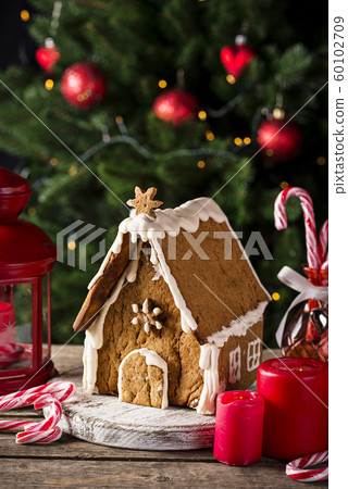 Christmas homemade decorative gingerbread house Christmas homemade decorative gingerbread house 60102709