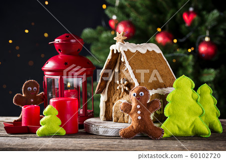 Christmas homemade decorative gingerbread house Christmas homemade decorative gingerbread house 60102720