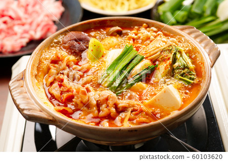 kimchi hot pot  60103620