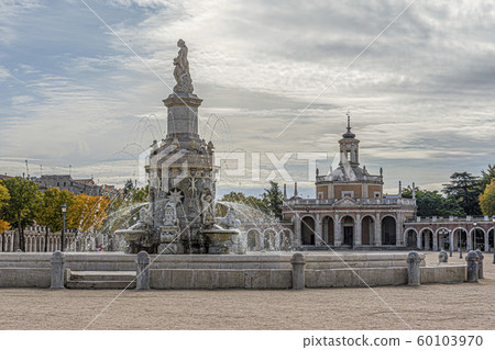 Fountain of Venus and Church of San Antonio in the 60103970