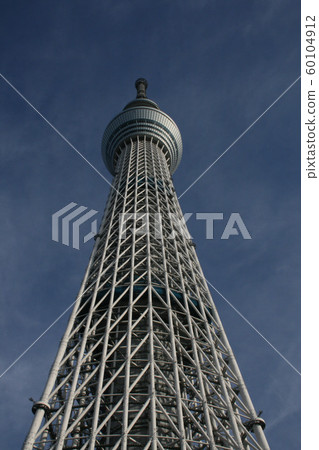 Tower that reaches the sky Tower that reaches the sky 60104912