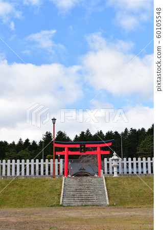 拍攝深秋的北海道函館市北海道東照宮地區 拍攝深秋的北海道函館市北海道東照宮地區 60105548