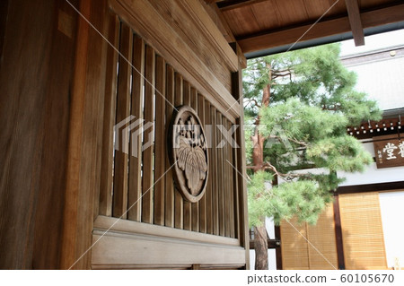 Beautiful gate sculpture Beautiful gate sculpture 60105670