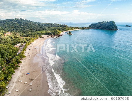 Aerial View of Tropical espadilla beach and Coastline near the Manuel Antonio national park, Costa Rica 60107668