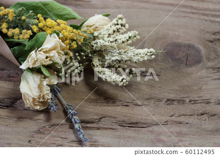 Dried flower  60112495