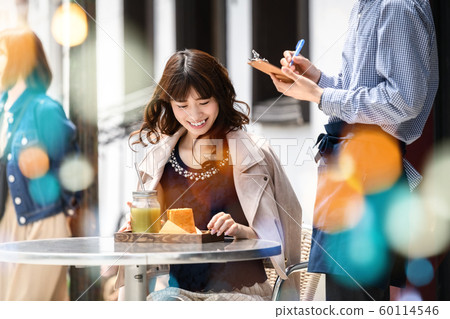 女人生活方式咖啡館訂 女人生活方式咖啡館訂 60114546