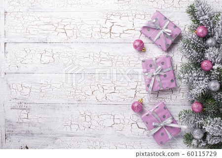 Christmas background with pink gift box 60115729