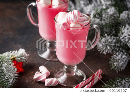 Ruby hot chocolate or pink cocoa 60116307