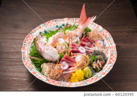 Sashimi platter 60120395