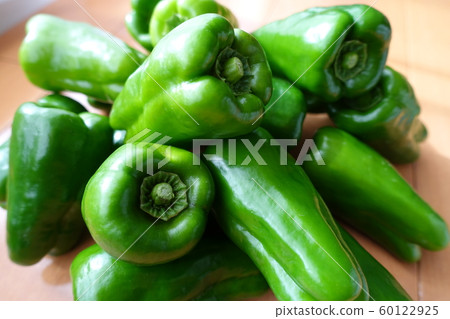 green pepper green pepper 60122925