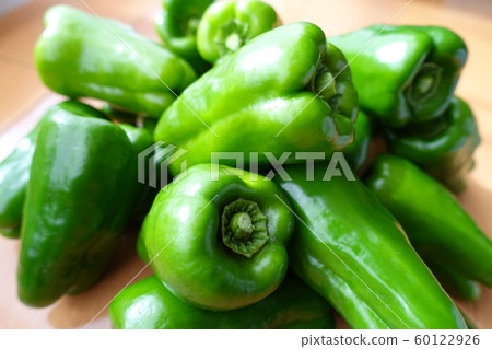 green pepper green pepper 60122926