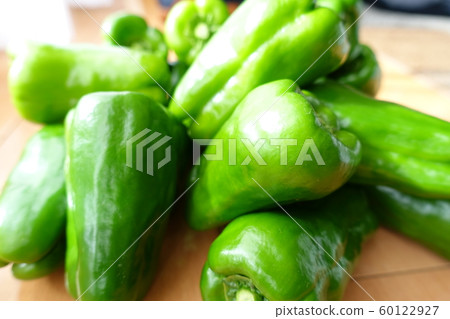 green pepper green pepper 60122927