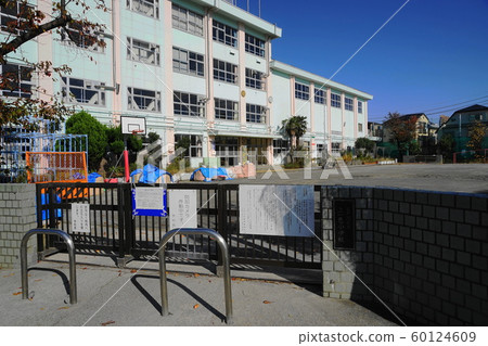 江戶川區上石垣小學,09年停課 江戶川區上石垣小學,09年停課 60124609