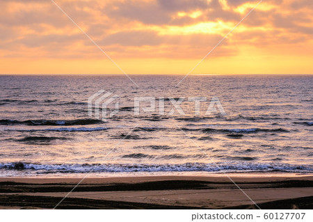千里濱海灘日落 60127707