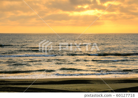 Sunset at Senrihama Beach 60127718
