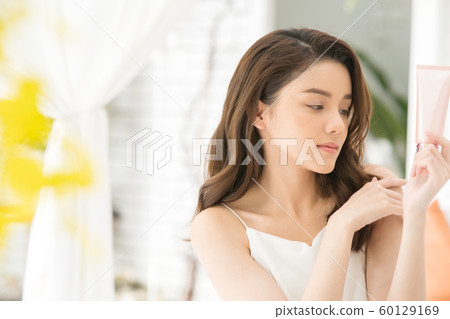 Women beauty Women beauty 60129169