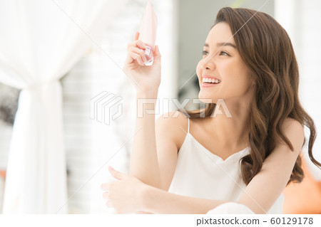 Women beauty 60129178