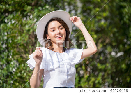 生活方式女性的旅行 生活方式女性的旅行 60129468
