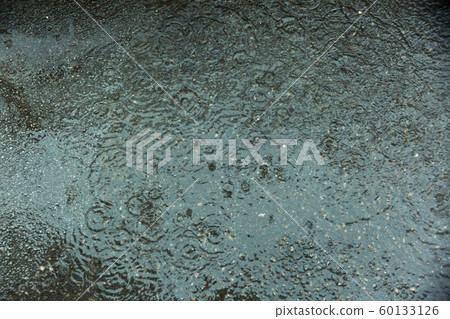 Rainy day, street scenery of Seoul, South Korea 027 Rainy day, street scenery of Seoul, South Korea 027 60133126