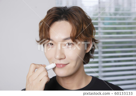 Close-up portrait of attractive young asian man, single man's lifestyle 052 Close-up portrait of attractive young asian man, single man's lifestyle 052 60133133