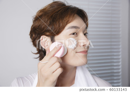 Close-up portrait of attractive young asian man, single man's lifestyle 038 Close-up portrait of attractive young asian man, single man's lifestyle 038 60133143