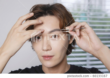 Close-up portrait of attractive young asian man, single man's lifestyle 044 Close-up portrait of attractive young asian man, single man's lifestyle 044 60133167