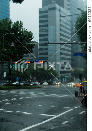 Rainy day, street scenery of Seoul, South Korea 116 Rainy day, street scenery of Seoul, South Korea 116 60133234