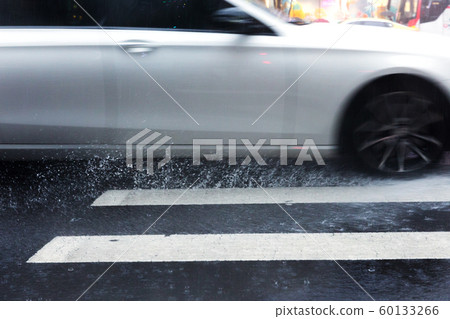 Rainy day, street scenery of Seoul, South Korea 095 Rainy day, street scenery of Seoul, South Korea 095 60133266