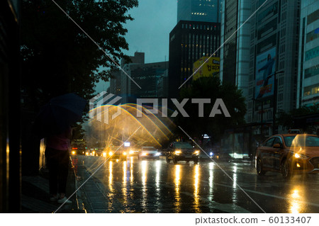 Rainy day, street scenery of Seoul, South Korea 115 60133407