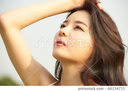 女人的美麗日落 60134715