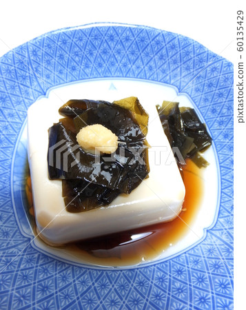 煮海帶和薑末豆腐 煮海帶和薑末豆腐 60135429