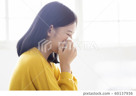 Female lifestyle poor health 60137936