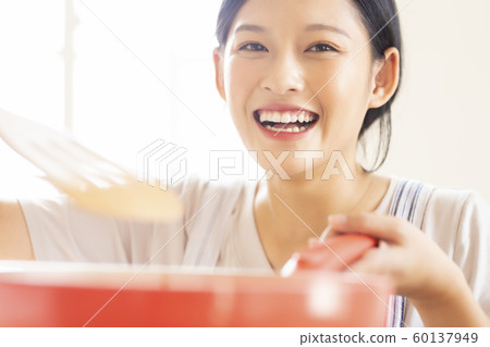 Female Lifestyle Cooking Female Lifestyle Cooking 60137949