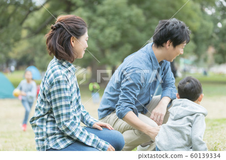 family, person, picnic 60139334