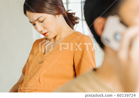 女性懷孕形象 60139724