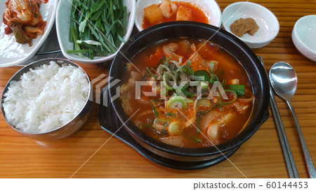 韓國傳統食品豬頭湯 60144453